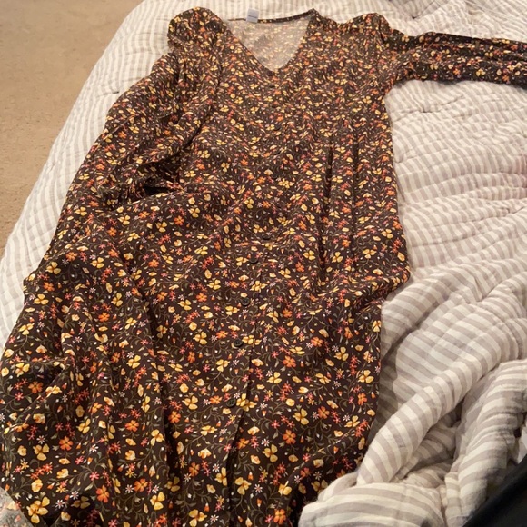 Old navy dress - Picture 2 of 5